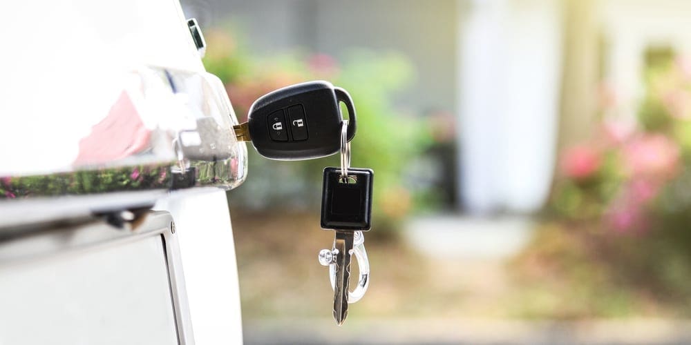 key stuck in trunk lock